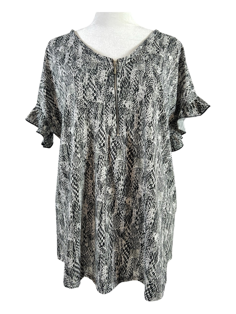 NY Collection Black & White Snake Print Zip Front Top Ruffle Sleeves Size XL